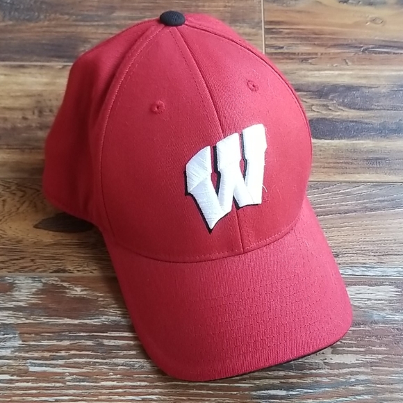 U. Wisconsin cap NWOT - Picture 1 of 4